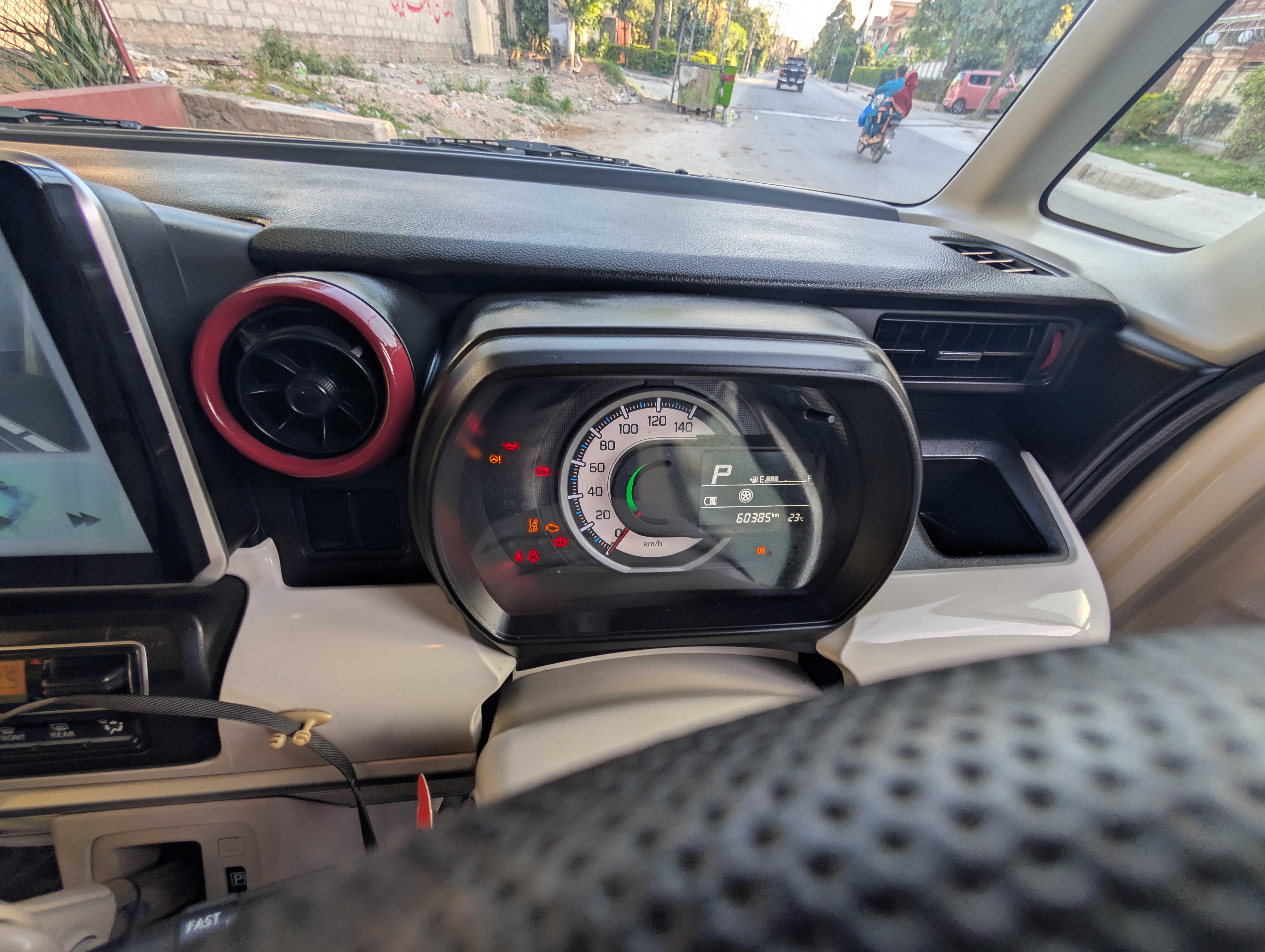 Suzuki Spacia X