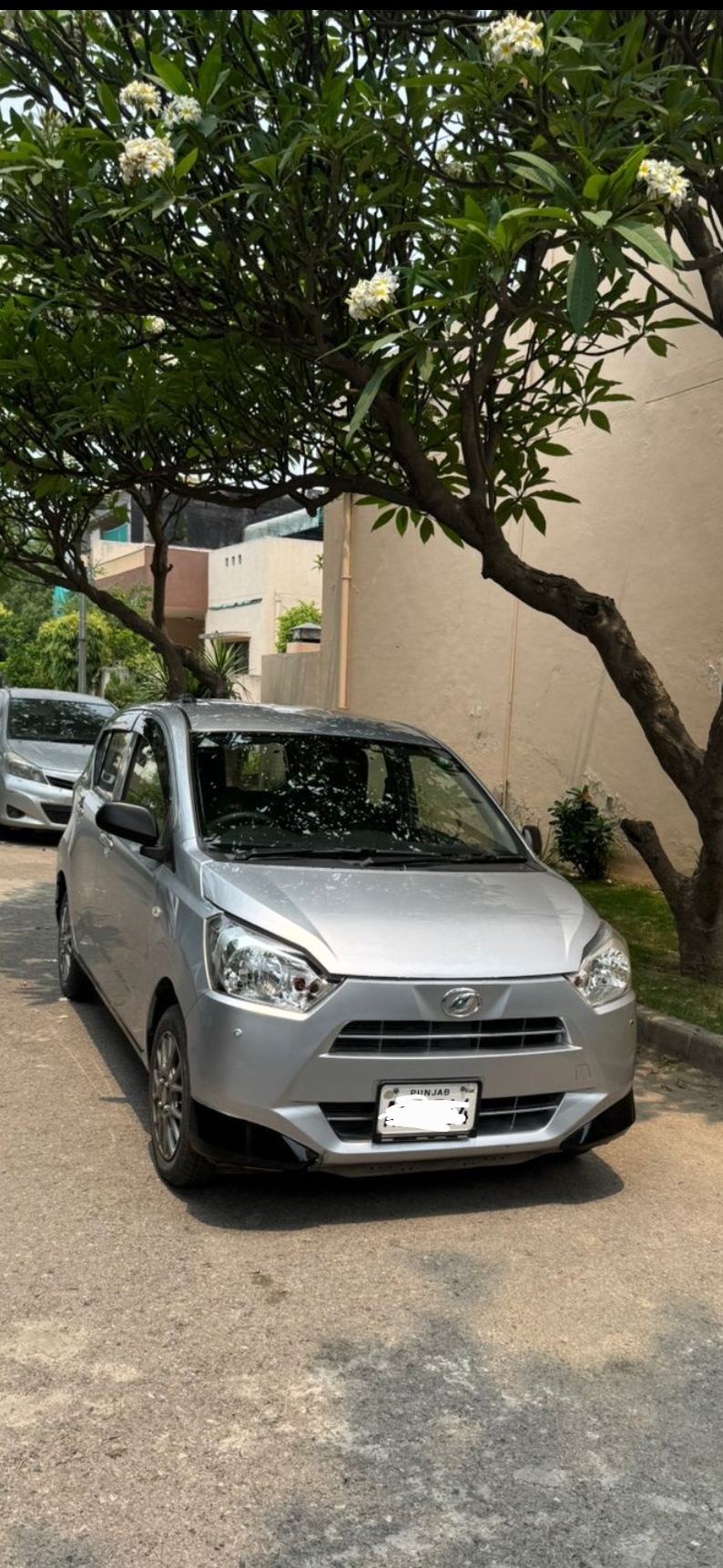 Daihatsu Mira 2022