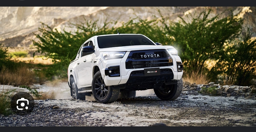 Toyota Hilux Revo GR-S 2025