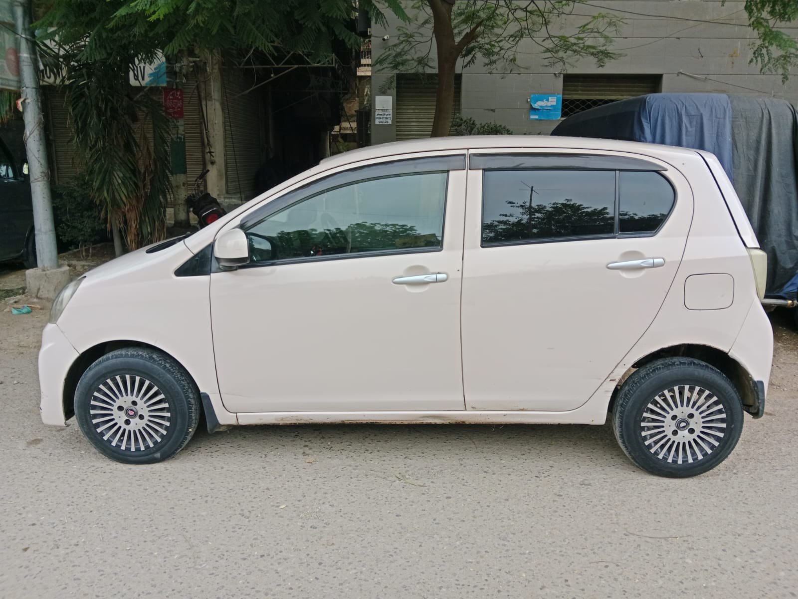 Daihatsu Mira X Memorial Edition 2011