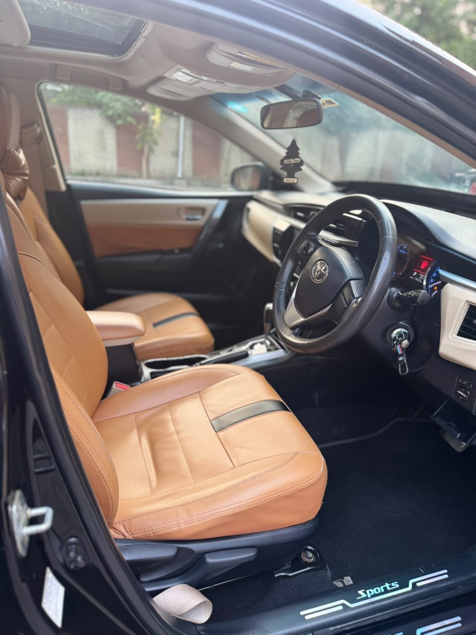 Toyota Corolla Altis X CVT-i 1.8 2014